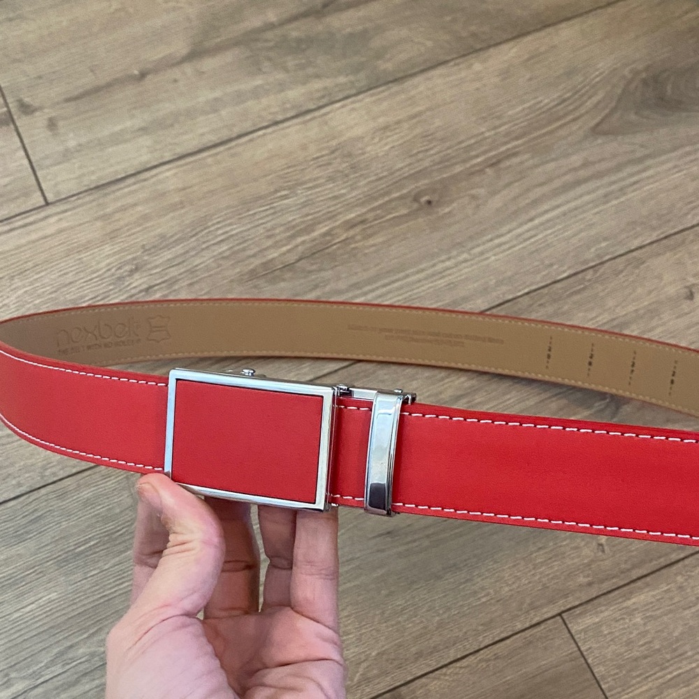 Nexbelt Men's Go-In Shield Red Leather Golf Ratchet Belt 1.38" Silver Buckle